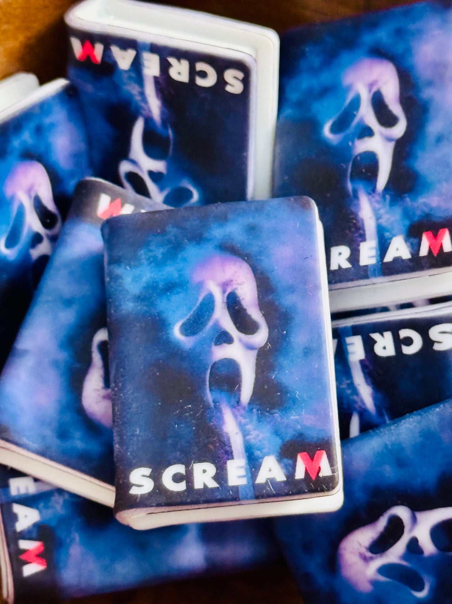 Scream Silicone Book Focal Bead-1