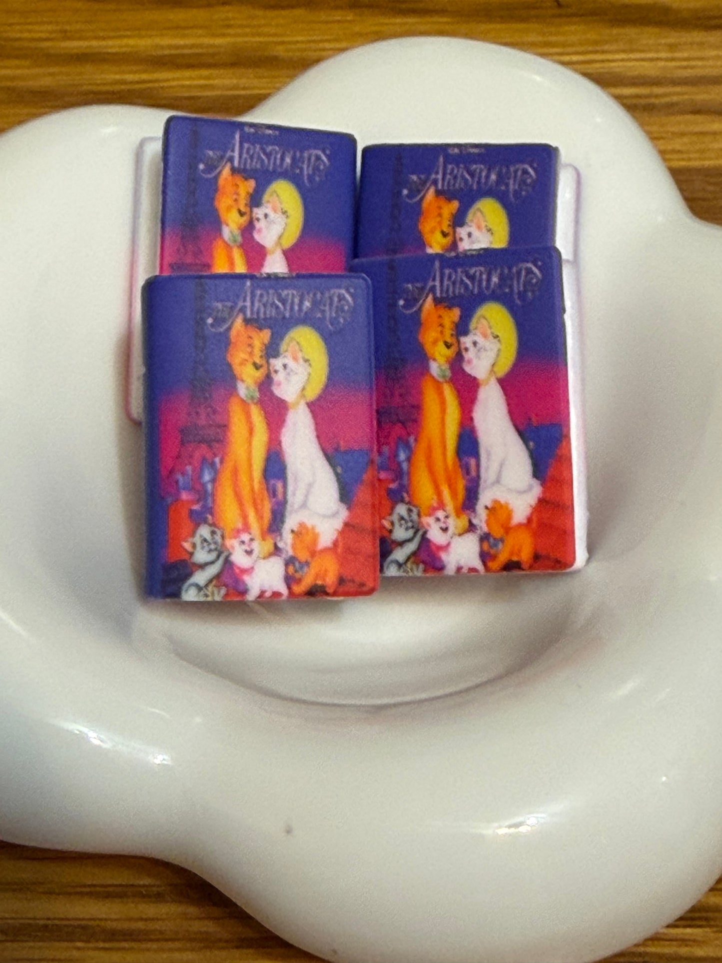 Fancy Cat’s Book Bead-1