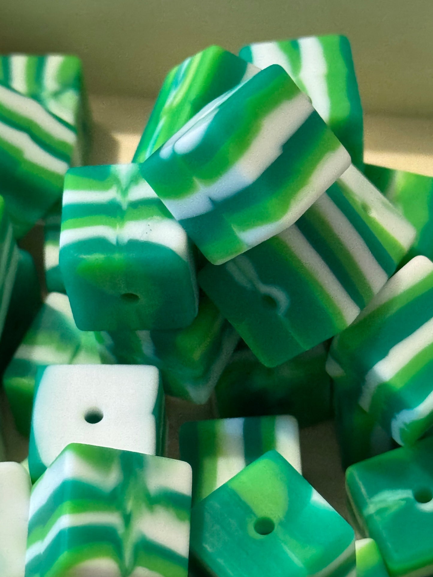 Wintergreen square silicone bead-1