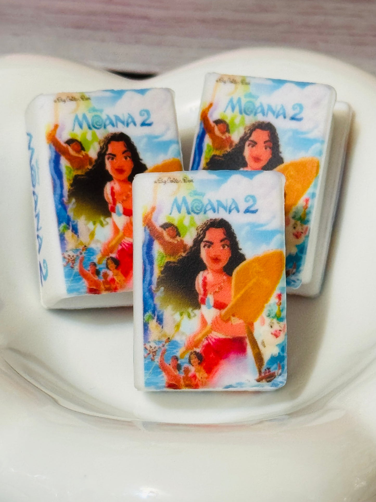 Island Princess Silicone Book Focal Bead