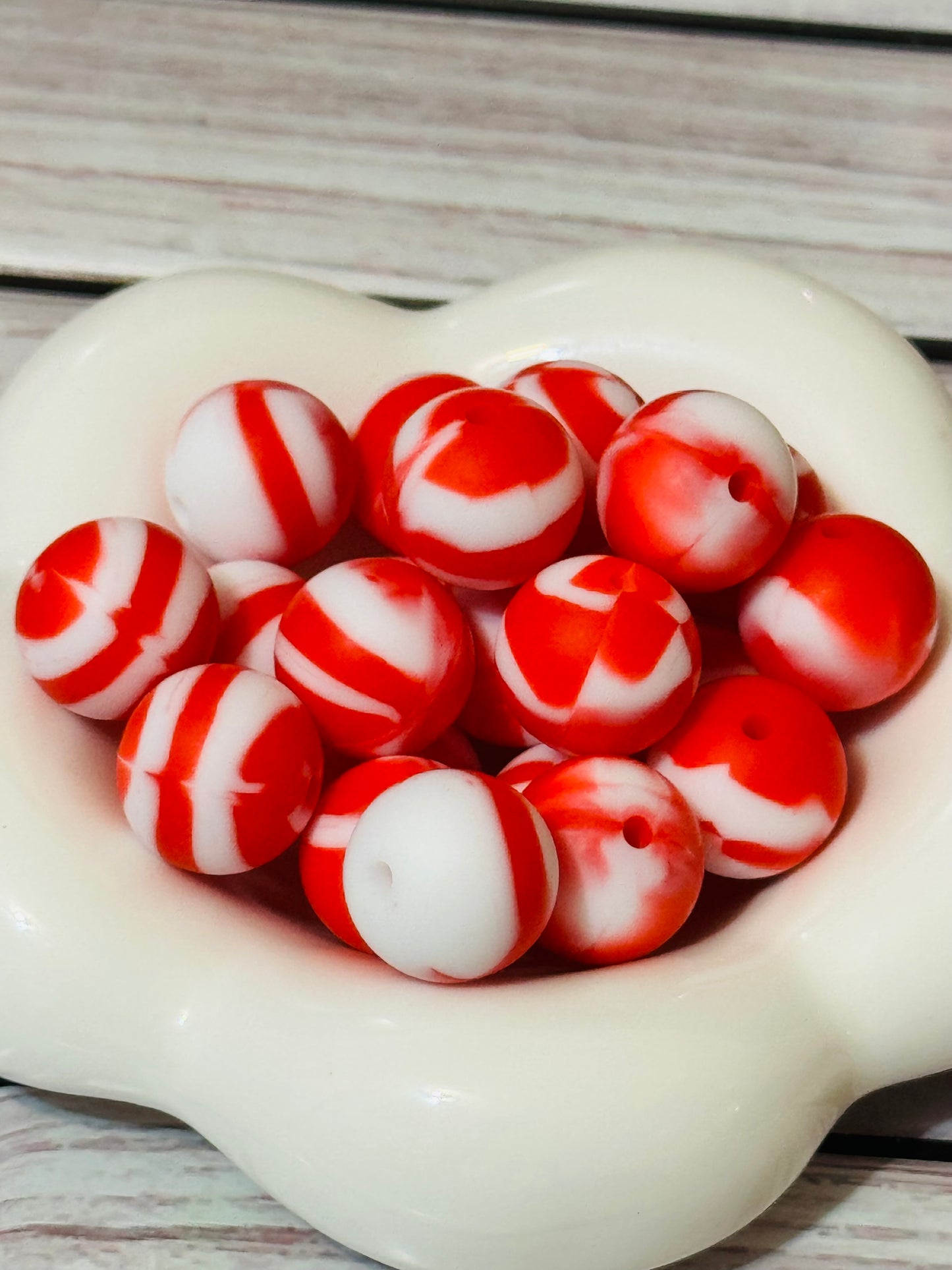 Peppermint Swirl 15mm Silicone beads-1
