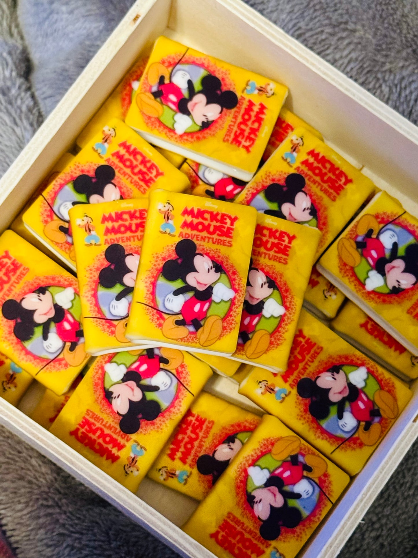 Mouse Silicone Book Focal -1