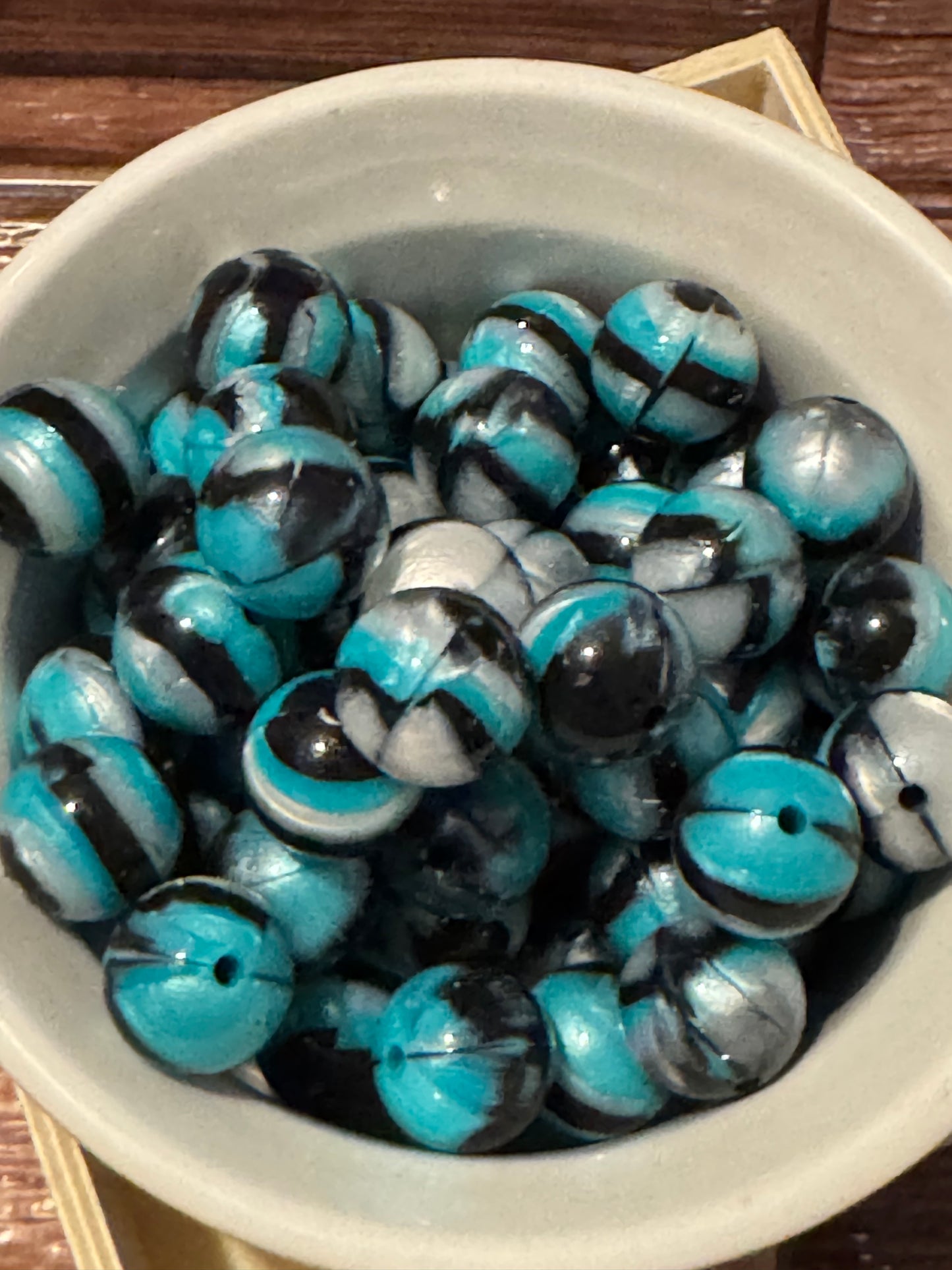 Silver Storm Shiny 15mm silicone bead