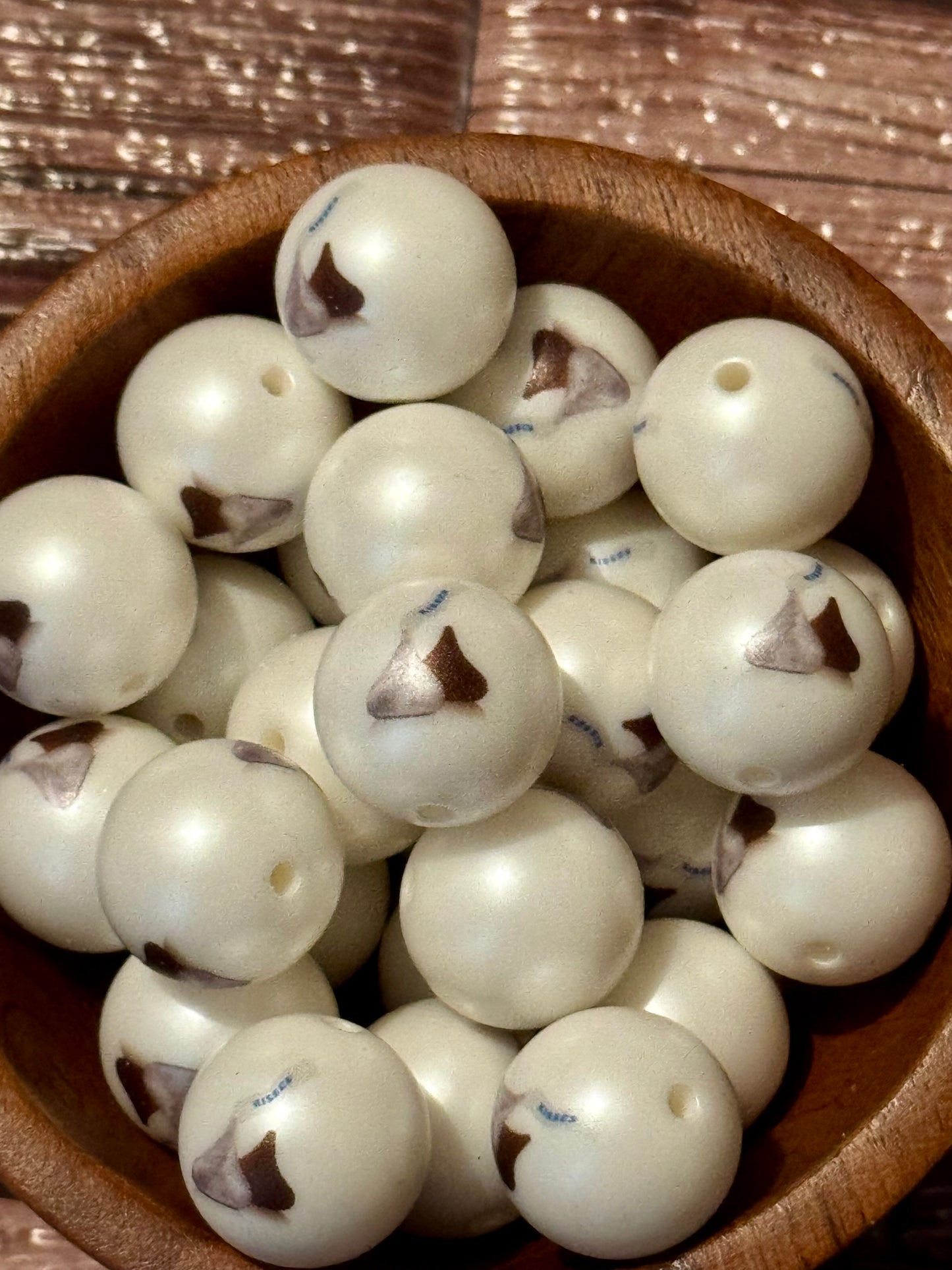 20 mm Kiss Acrylic Bead DIY-5 pack