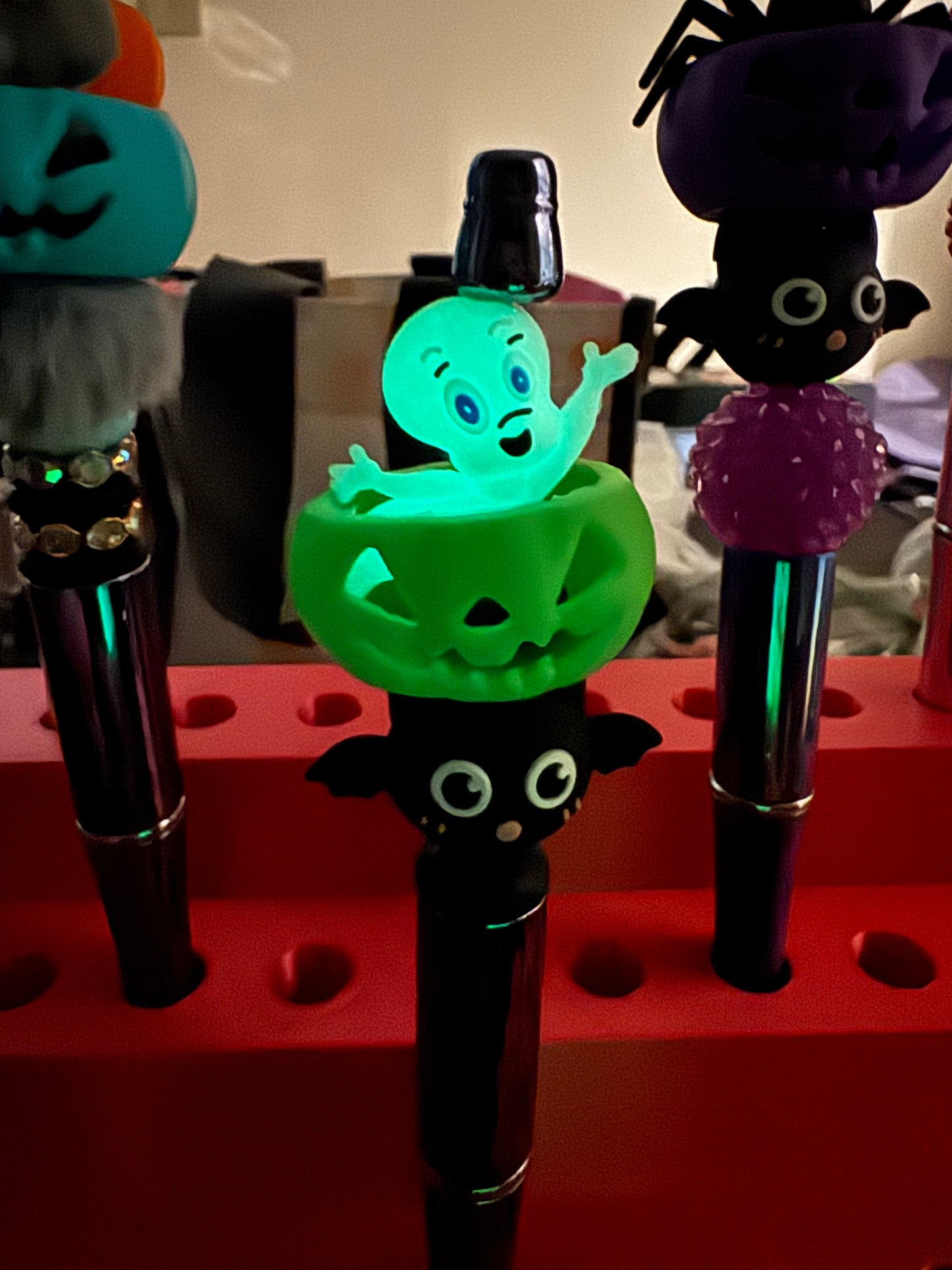 Casper Ghost Silicone focal bead -1