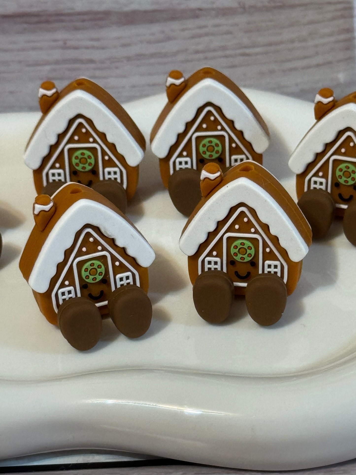 3D Gingerbread house Silicone bead-1