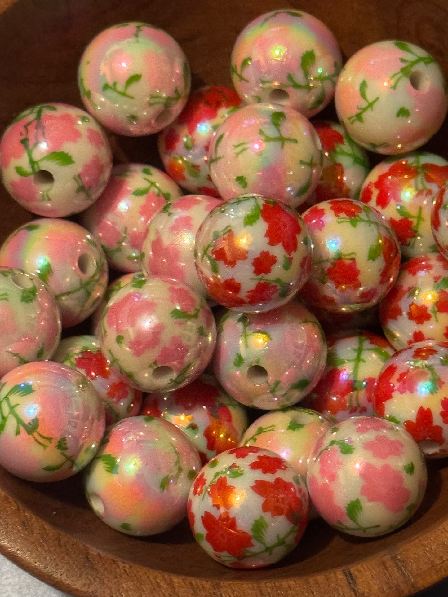 Beautiful 16mm UV Roses and Flower beads-10 pack