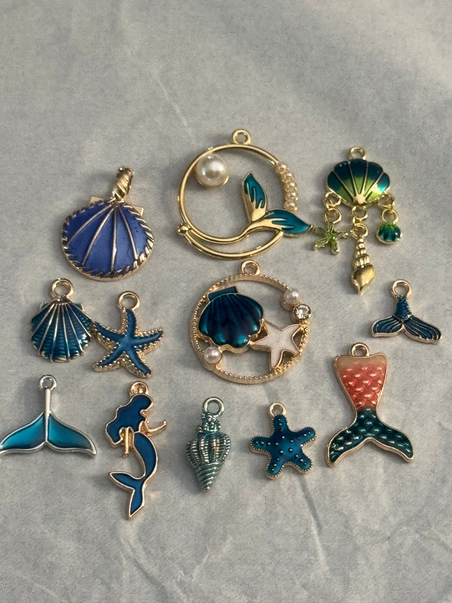 Metal Charms & Pendants