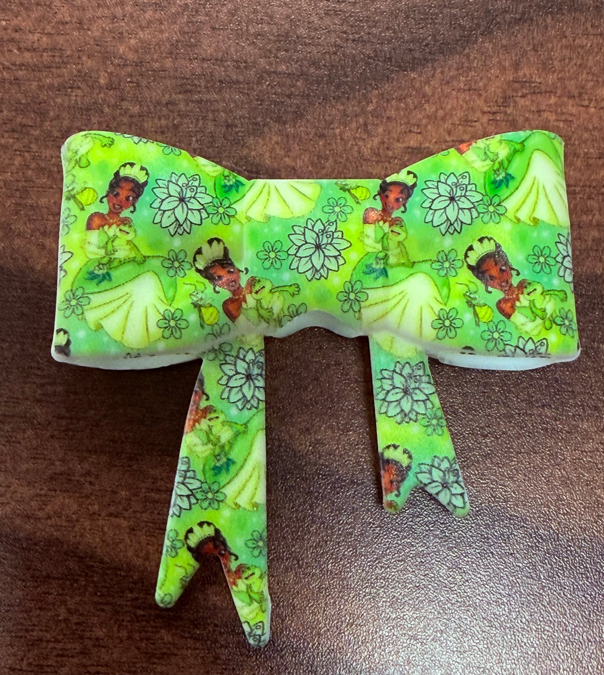 Frog lady 3D Silicone Bow (1)