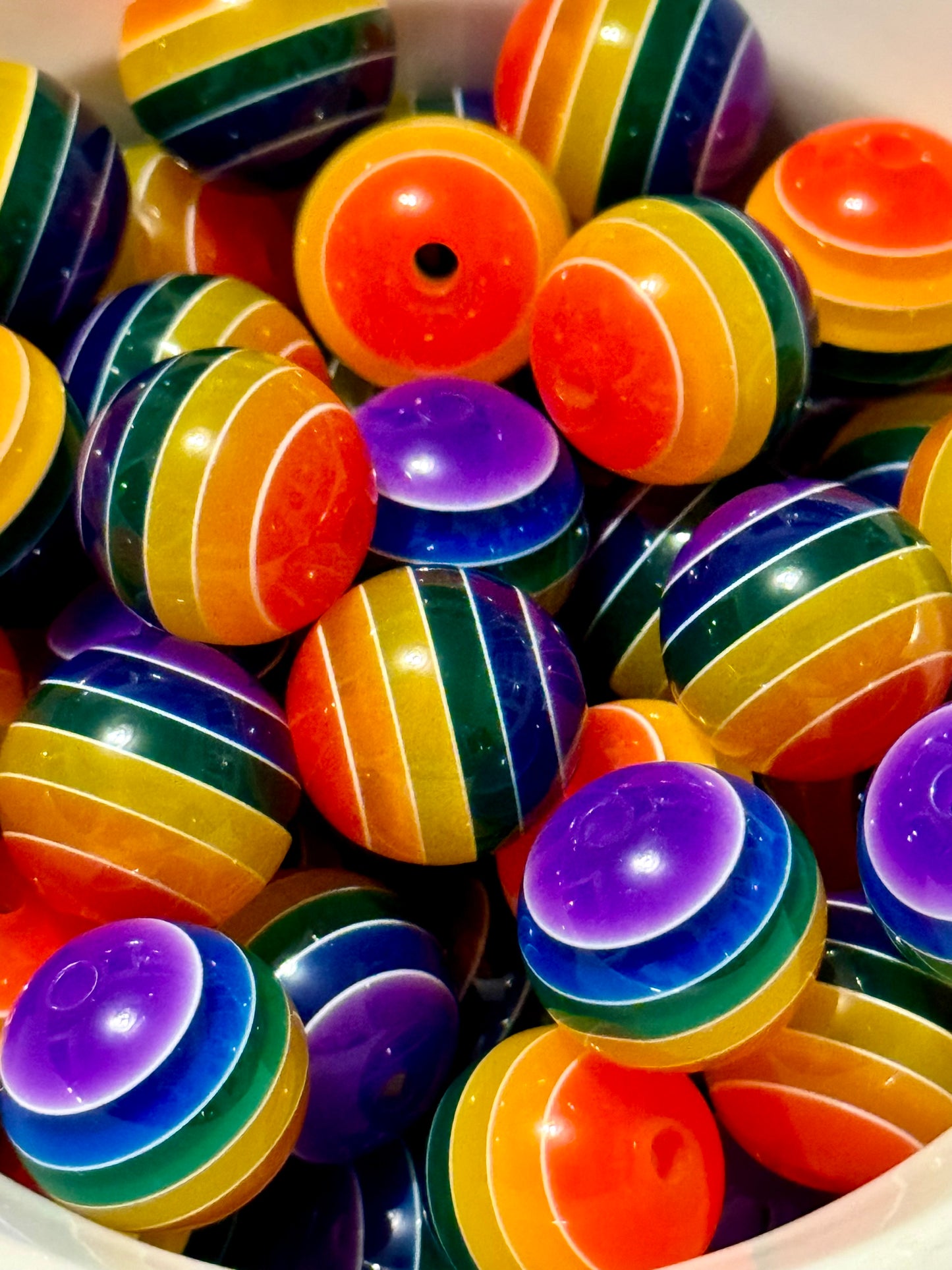 Rainbow 16mm Acrylic beads-10 Pack