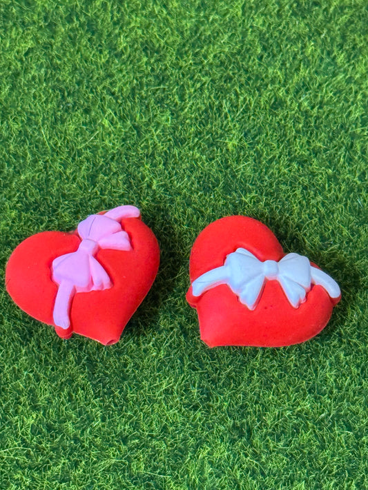 Heart with bow silicone bead