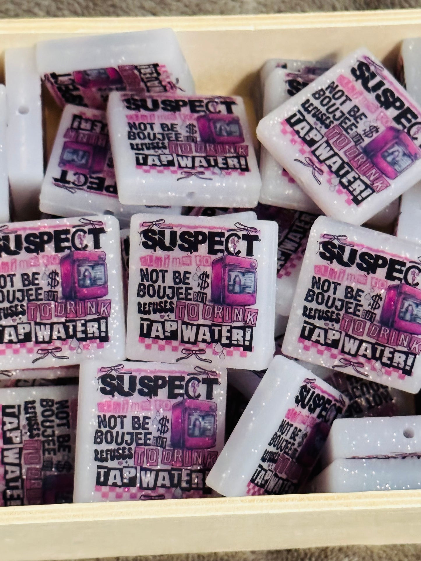Suspect drinks only Bottle water Silicone focal bead