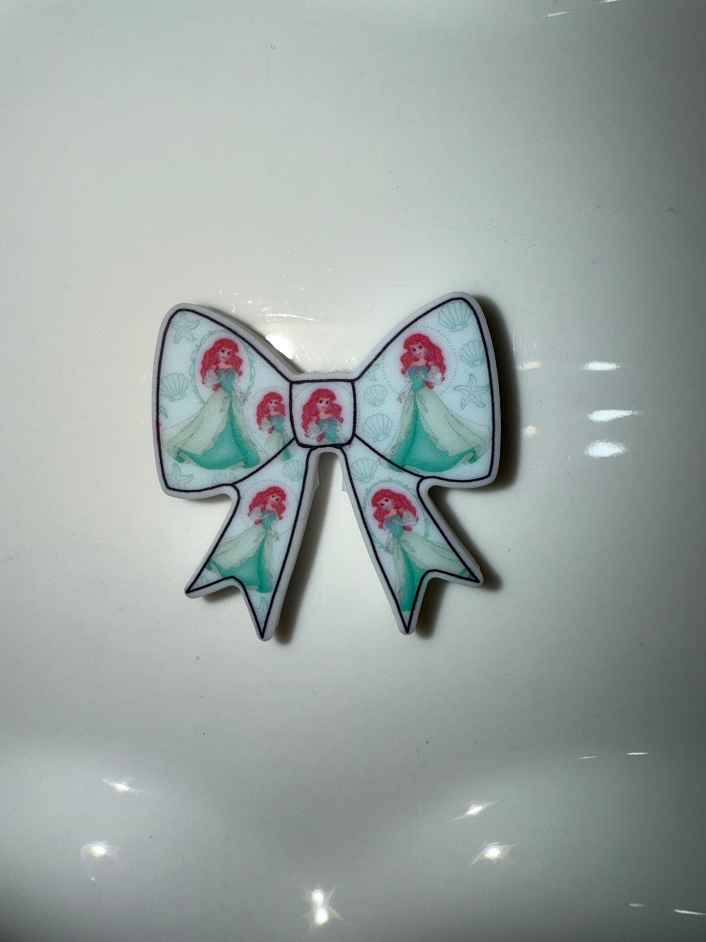 Mermaid Silicone Bow focal bead