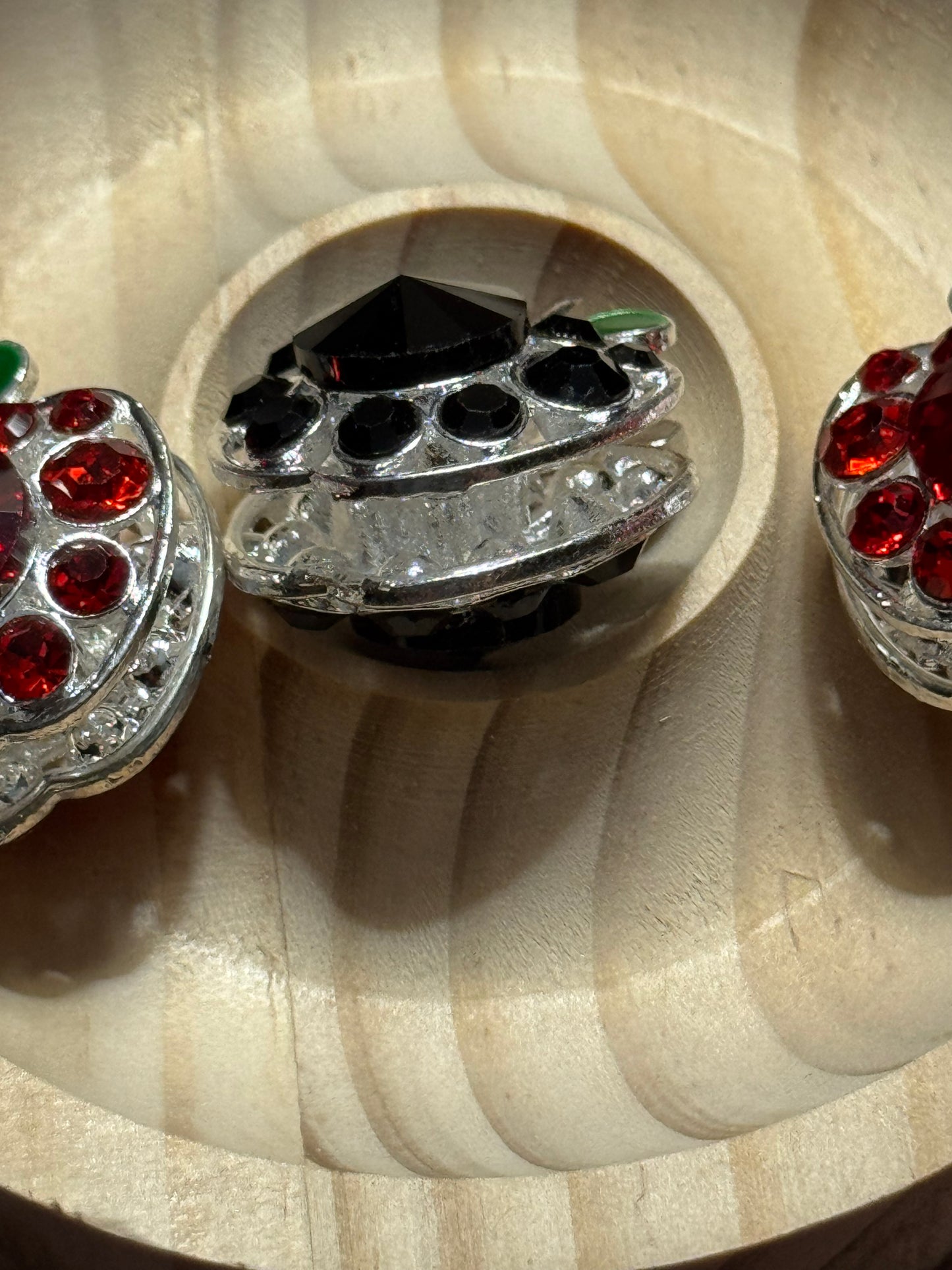 Apple Rhinestone Bead-1