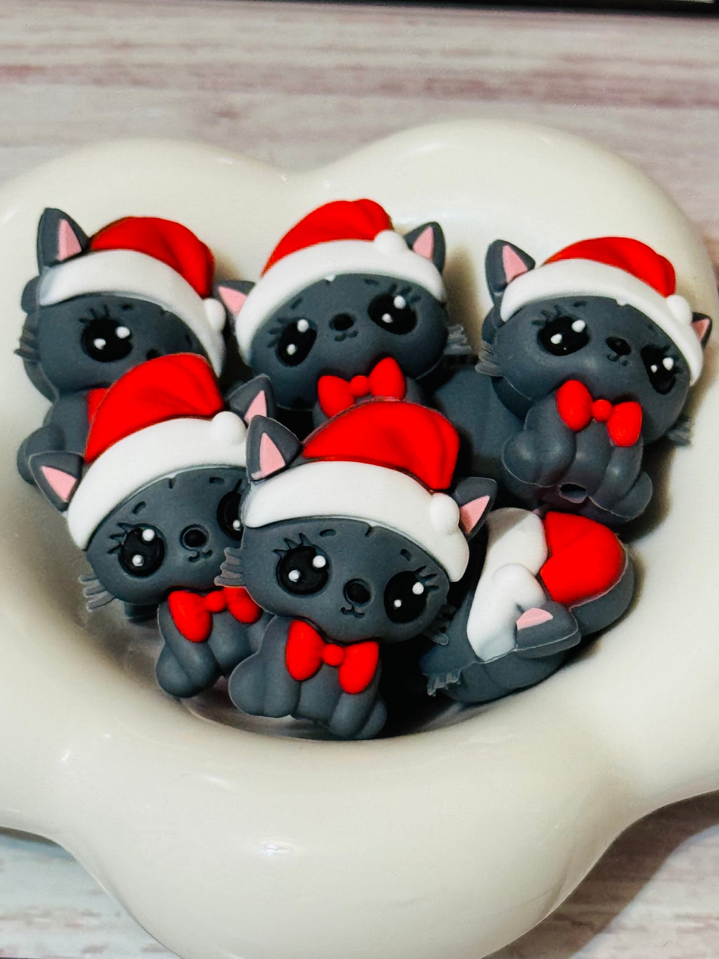 3d Christmas Kitty silicone focal bead-1